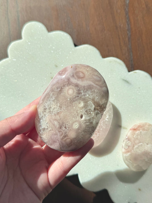 Flower Agate Palmstone